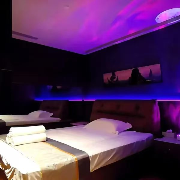 Guest room.
